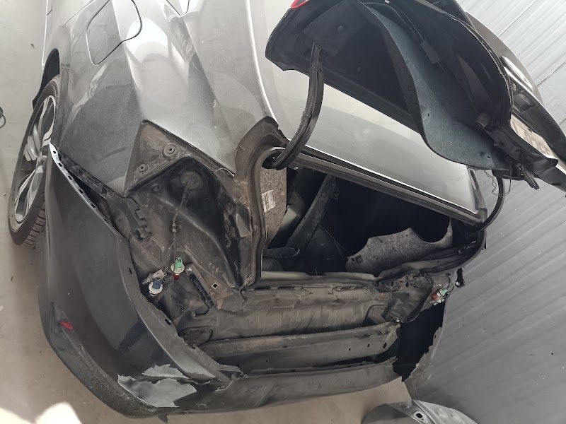 Funilaria,Lanternagem e pintura BOX L.S