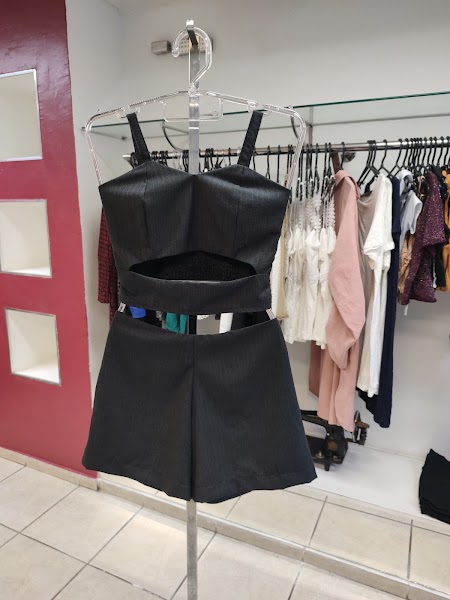 Lu Andrade - Costureira